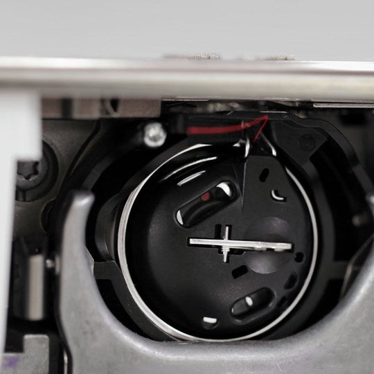 Bernina 735
