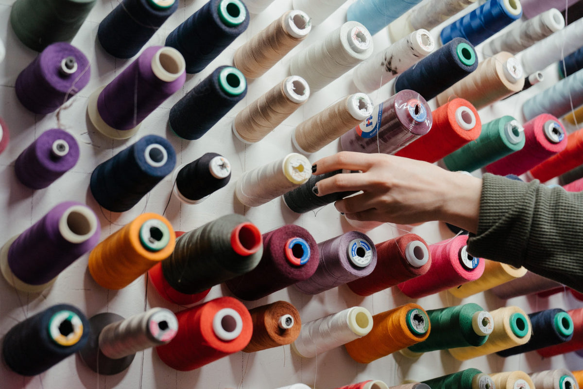 How To Choose The Right Sewing Thread