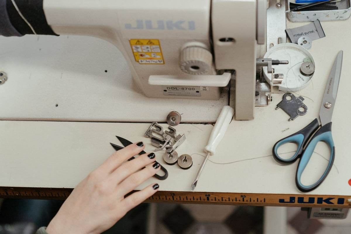 From Threads to Treasures: Crafting Personalised Gifts With Your Sewing Machine
