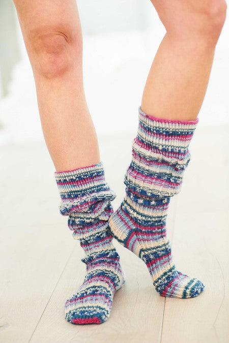 Stylecraft F143 Long Socks (free downloadable pdf)