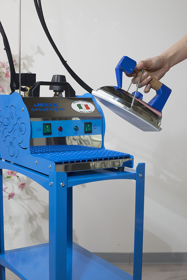 Jeux (Juki) Sakura Steam Iron