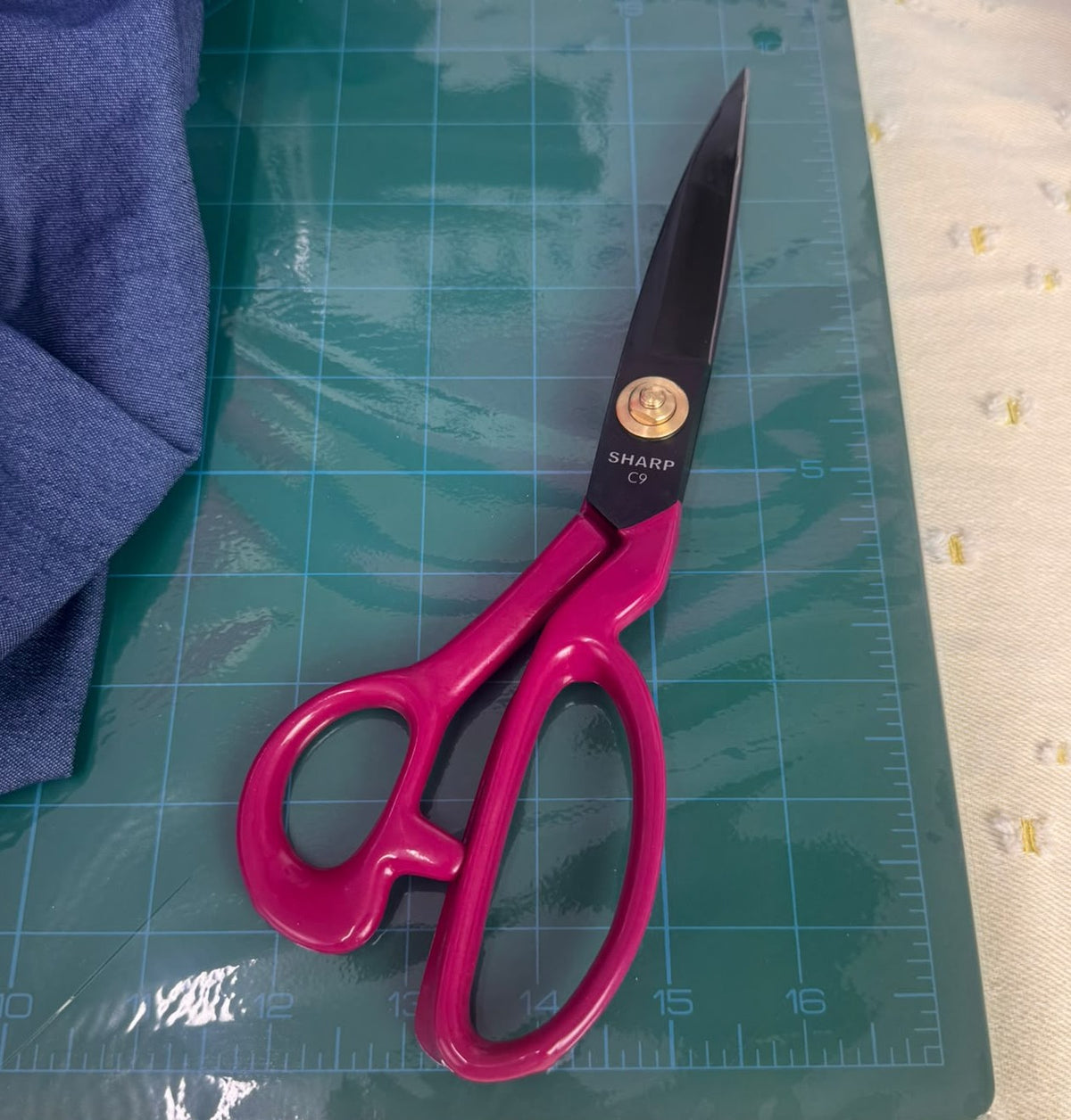 Sharp Edge Scissors 9"